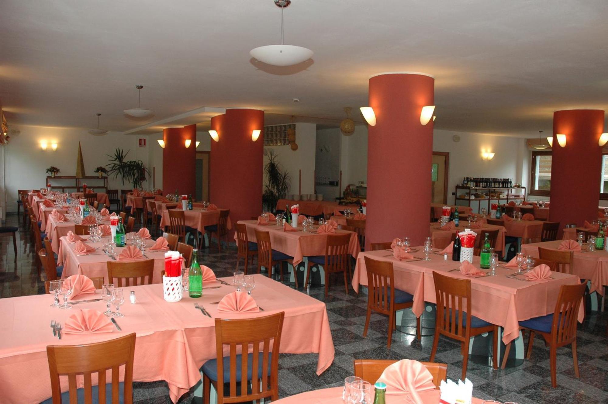 Hotel Derby Aprica Εξωτερικό φωτογραφία